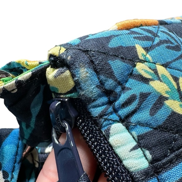 Gently Used Vera Bradley Set - Picture 7 of 11